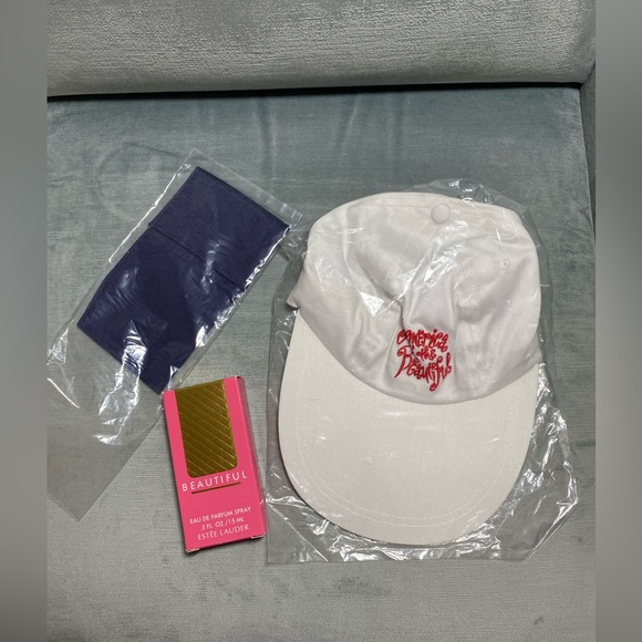 Estée Lauder NWT tote with full size products lipstick, self tanning spray,more - Picture 12 of 17